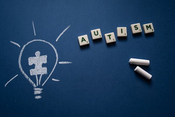What are 5 Common Signs of Autism?